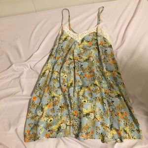 flowy, floral dress!